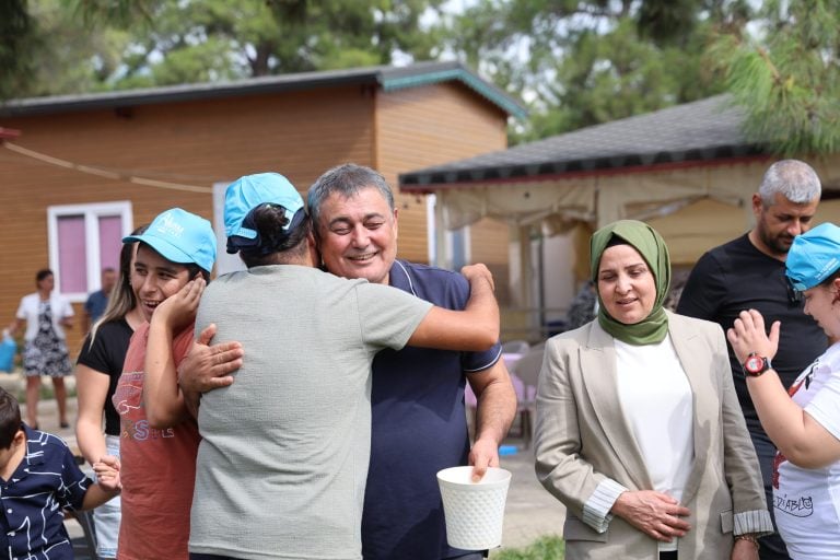 BAŞKAN YILDIRIM’DAN OTİZMLİ ÇOCUKLARA DESTEK ZİYARETİ