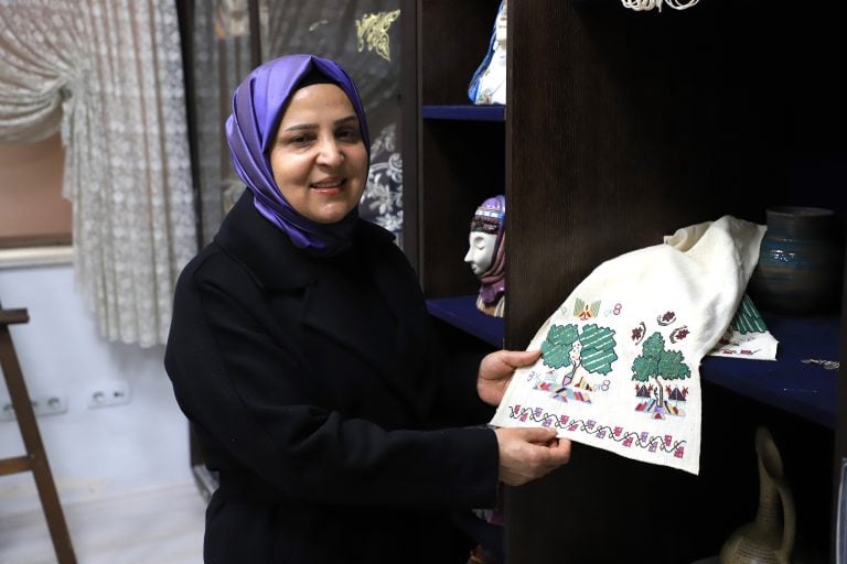 EMİNE YILDIRIM’DAN ANTALYA OLGUNLAŞMA ENSTİTÜSÜ’NE ZİYARET