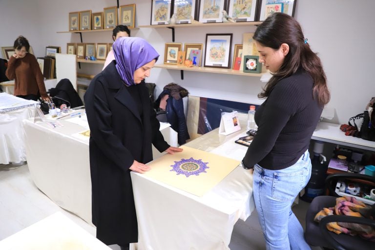 EMİNE YILDIRIM’DAN ANTALYA OLGUNLAŞMA ENSTİTÜSÜ’NE ZİYARET