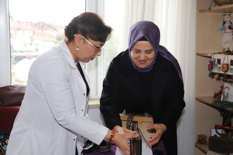 EMİNE YILDIRIM’DAN ANTALYA OLGUNLAŞMA ENSTİTÜSÜ’NE ZİYARET