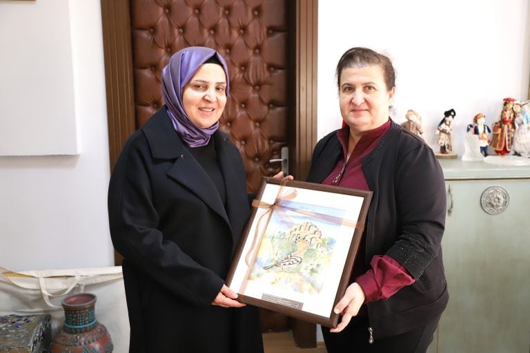 EMİNE YILDIRIM’DAN ANTALYA OLGUNLAŞMA ENSTİTÜSÜ’NE ZİYARET