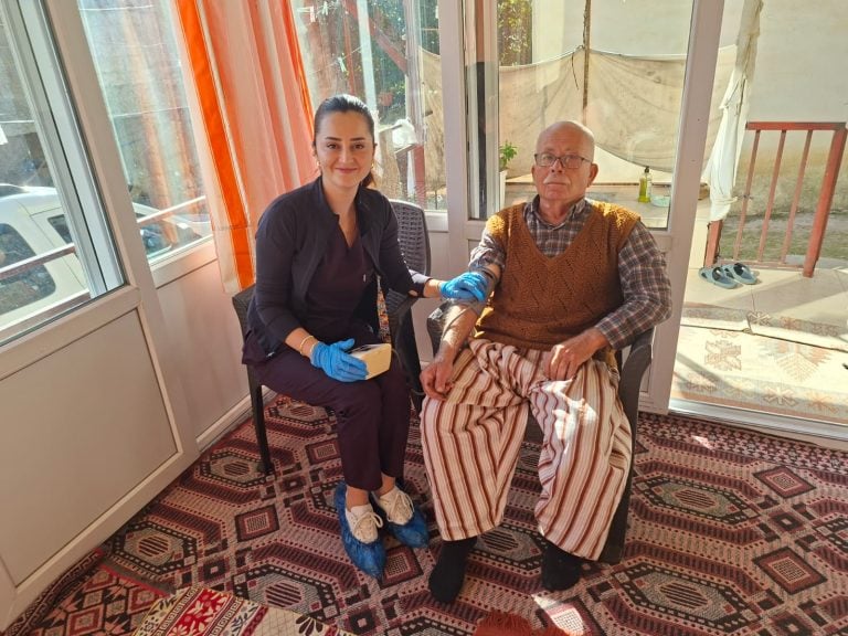 AKSU BELEDİYESİ 35 MAHALLEDE SAĞLIK TARAMASI GERÇEKLEŞTİRİYOR