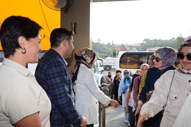 AKSU BELEDİYESİ, KONYA’DAN GELEN ÖĞRETMENLERİ AĞIRLADI