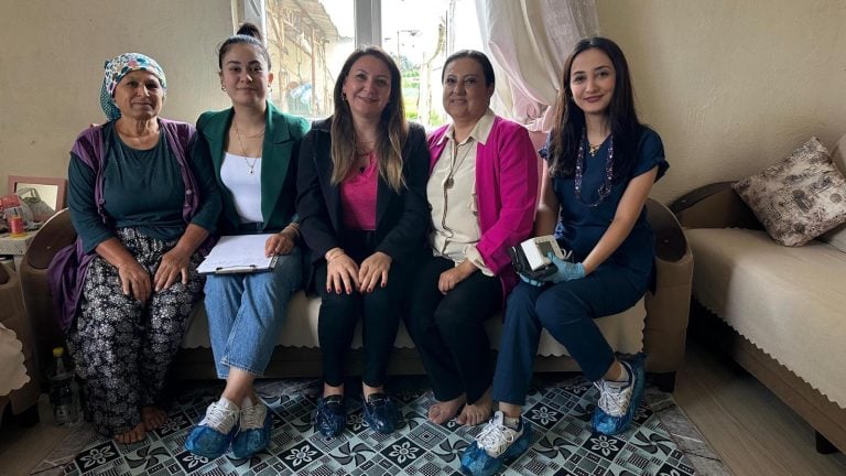 AKSU BELEDİYESİ HASTA ZİYARETLERİNE DEVAM EDİYOR