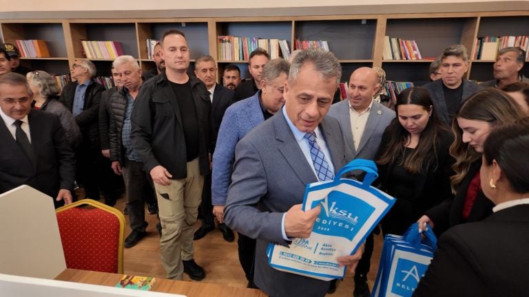 AKSU BELEDİYESİ ETÜT MERKEZİ HİZMETE AÇILDI