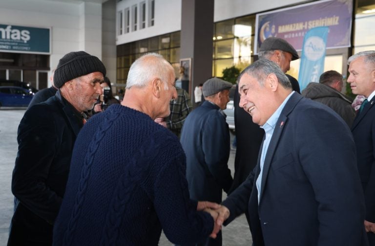 AKSU’DA BİNLERCE VATANDAŞ AYNI SOFRADA BULUŞTU