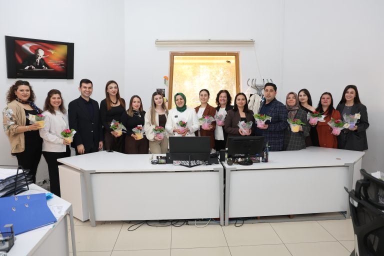 BAŞKAN YILDIRIM’DAN KADIN PERSONELE 8 MART JESTİ