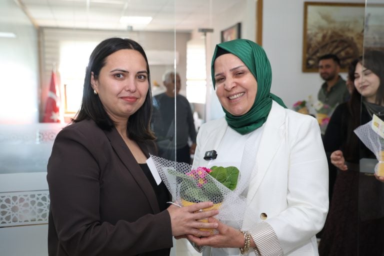 BAŞKAN YILDIRIM’DAN KADIN PERSONELE 8 MART JESTİ