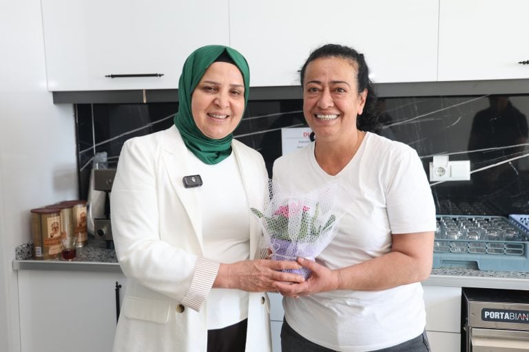 BAŞKAN YILDIRIM’DAN KADIN PERSONELE 8 MART JESTİ