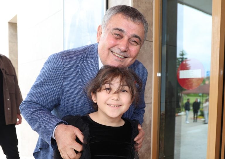 AKSU BELEDİYE BAŞKANI İSA YILDIRIM PERSONELİYLE BAYRAMLAŞTI