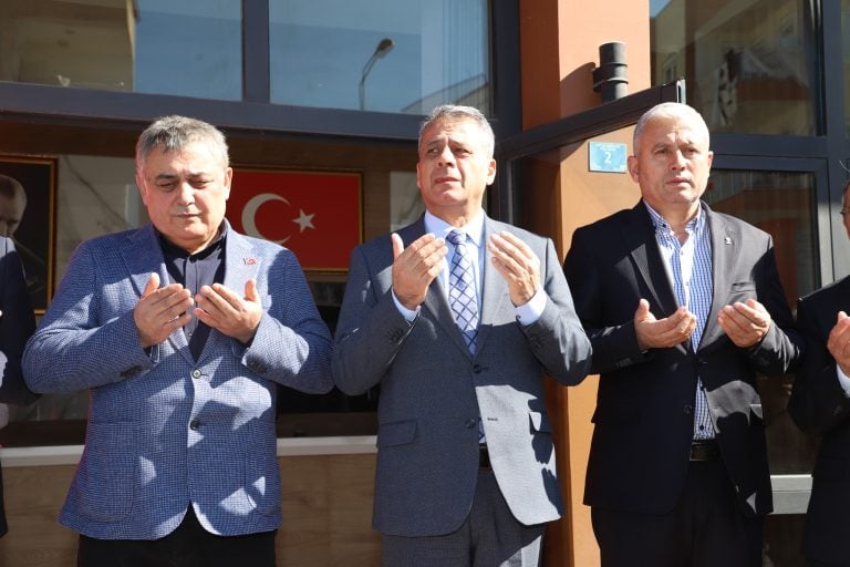 AKSU BELEDİYESİ ETÜT MERKEZİ HİZMETE AÇILDI