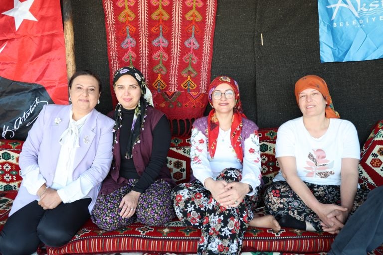 AKSU’DA YÖRÜK KÜLTÜRÜ GELECEĞE TAŞINIYOR: GÜZELYURT’TA ANLAMLI BULUŞMA