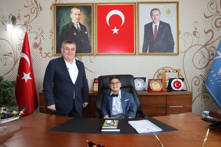 BAŞKAN YILDIRIM 23 NİSAN’DA KOLTUĞUNU TEMSİLİ BAŞKANLARA DEVRETTİ