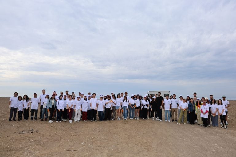 KUMKÖY SAHİLİNDE “BİR SAHİL, BİN YAŞAM” İÇİN ORTAK HAREKET