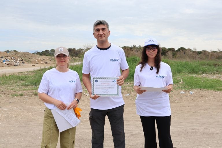 KUMKÖY SAHİLİNDE “BİR SAHİL, BİN YAŞAM” İÇİN ORTAK HAREKET