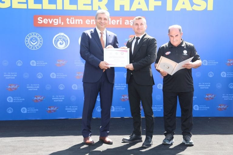 AKSU BELEDİYESİ’NE ERİŞİLEBİLİRLİK ÖDÜLÜ