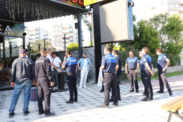 AKSUDA YOL VE KALDIRIM İŞGALLERİNE YÖNELİK DENETİMLER DEVAM EDİYOR