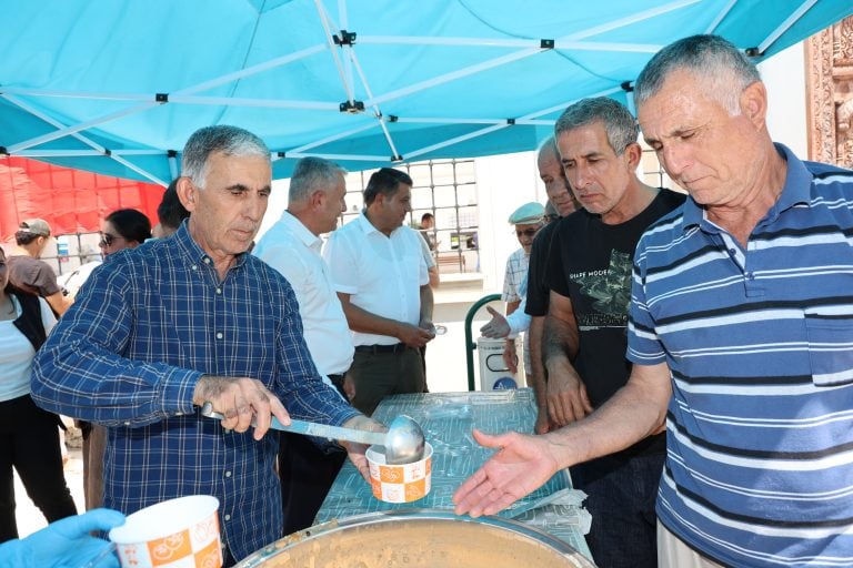 AKSU BELEDİYESİ’NDEN AŞURE İKRAMI