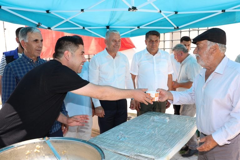 AKSU BELEDİYESİ’NDEN AŞURE İKRAMI