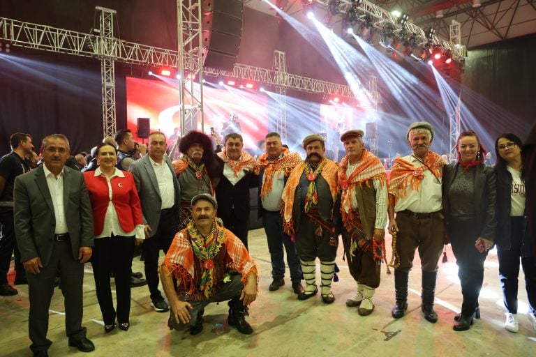 29 EKİM CUMHURİYET BAYRAMI YÖRÜK GÖÇÜ ŞÖLENİ