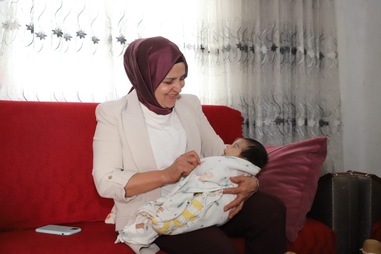 AKSU BELEDİYESİ’NDEN MİNİK KALPLERE SICAK ZİYARET