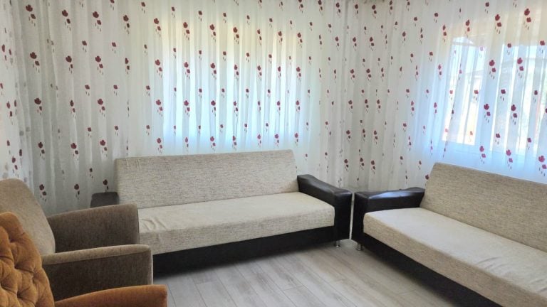 EMİNE YILDIRIM, EVİ YANAN AİLEYİ ZİYARET ETTİ