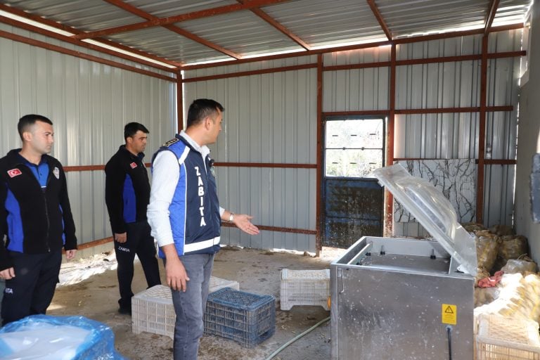 AKSU’DA KAÇAK GIDA ÜRETİMİNE GEÇİT YOK