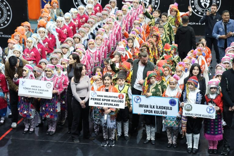 AKSU BELEDİYESİ PERGE SPOR KULÜBÜ HALK OYUNLARI EKİBİ, İL İKİNCİSİ OLDU