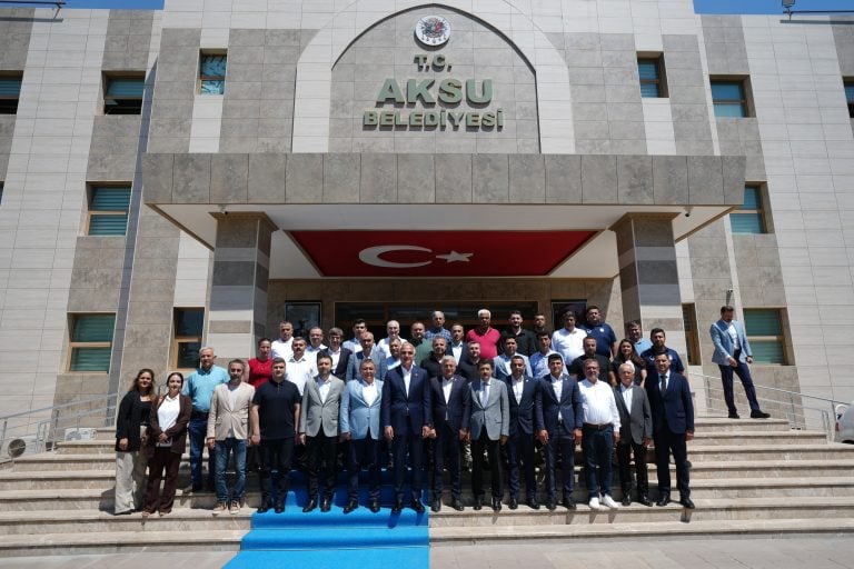 KÜLTÜR VE TURİZM BAKANI MEHMET NURİ ERSOY, AKSU VE SERİK BELEDİYELERİNİ ZİYARET ETTİ