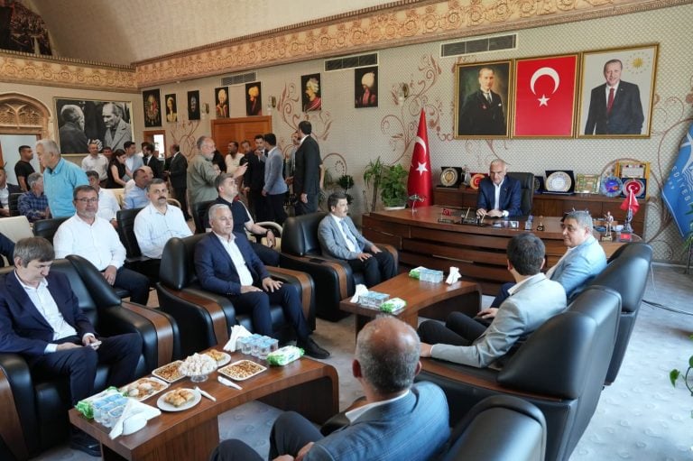KÜLTÜR VE TURİZM BAKANI MEHMET NURİ ERSOY, AKSU VE SERİK BELEDİYELERİNİ ZİYARET ETTİ