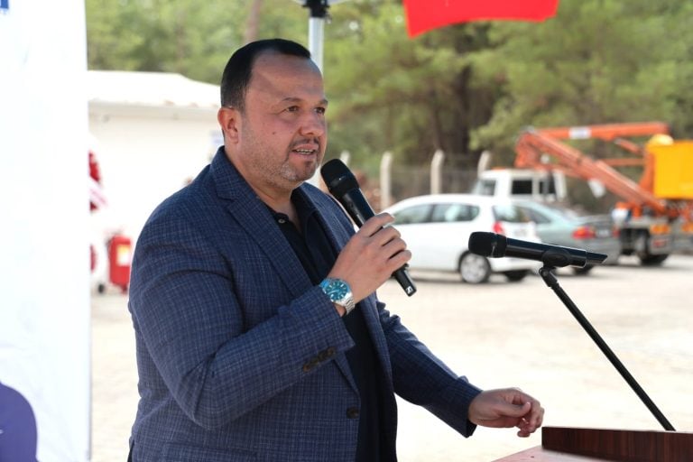 AKSU’DA ANTALYA’NIN EN BÜYÜK SOKAK HAYVANLARI BAKIMEVİ VE DOĞAL YAŞAM ALANI AÇILDI