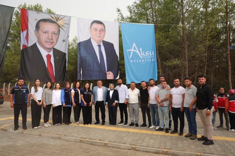AKSU’DA ANTALYA’NIN EN BÜYÜK SOKAK HAYVANLARI BAKIMEVİ VE DOĞAL YAŞAM ALANI AÇILDI