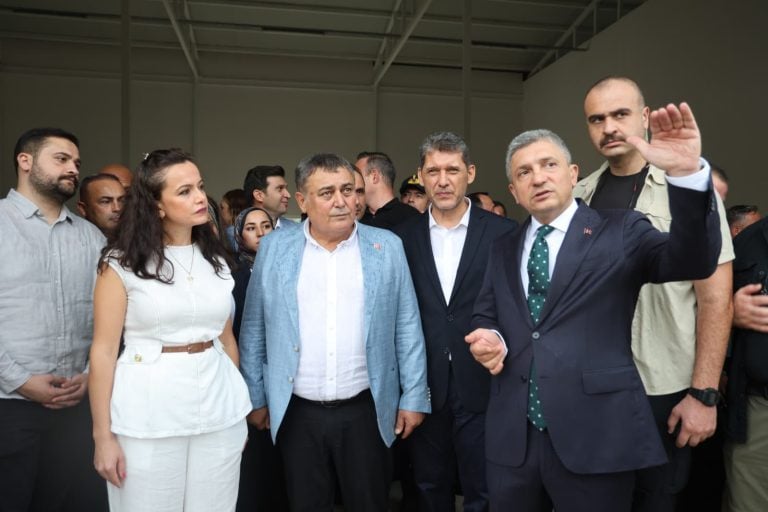 AKSU’DA ANTALYA’NIN EN BÜYÜK SOKAK HAYVANLARI BAKIMEVİ VE DOĞAL YAŞAM ALANI AÇILDI