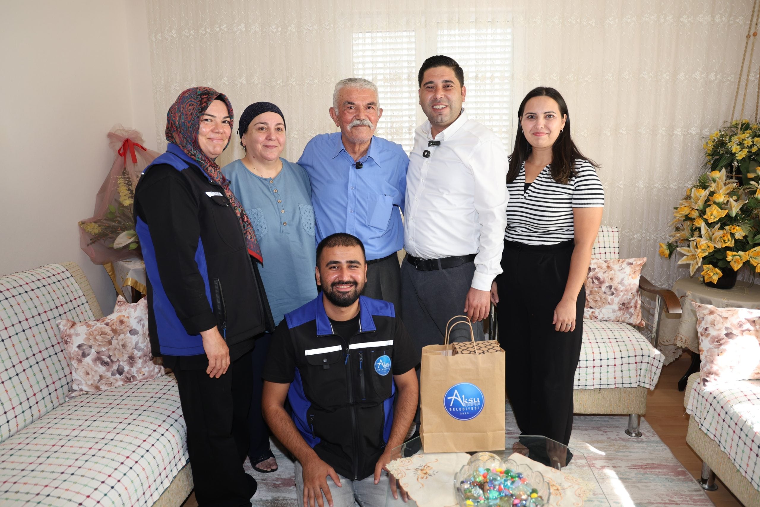 AKSU BELEDİYESİ’NDEN GAZİLERE VE GAZİ YAKINLARINA ANLAMLI ZİYARET