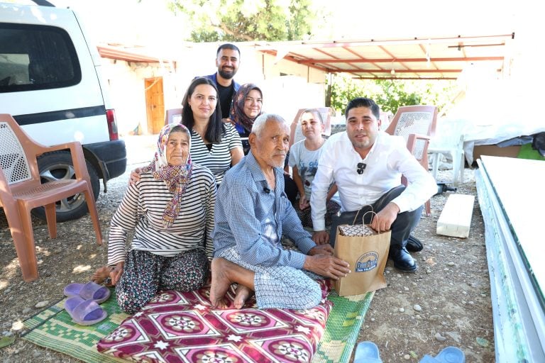 AKSU BELEDİYESİ’NDEN GAZİLERE VE GAZİ YAKINLARINA ANLAMLI ZİYARET