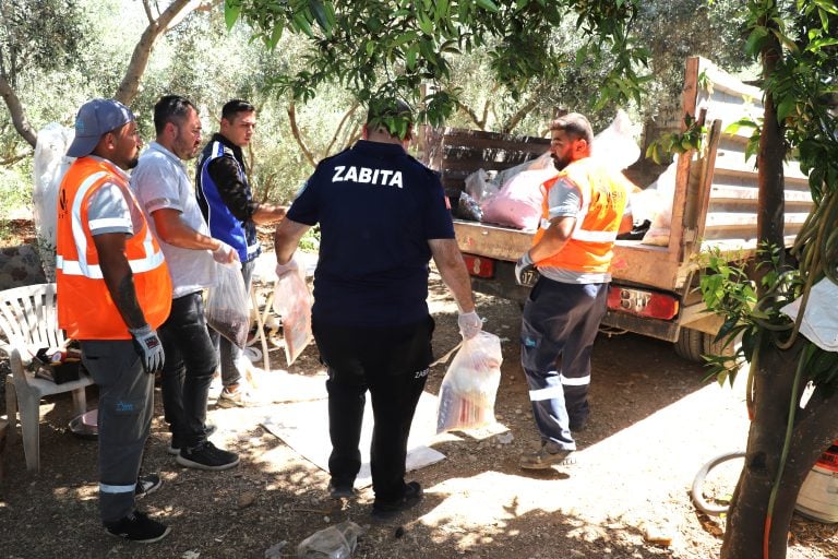 AKSU’DA MERDİVEN ALTI İŞLETMEYE ZABITA DENETİMİ