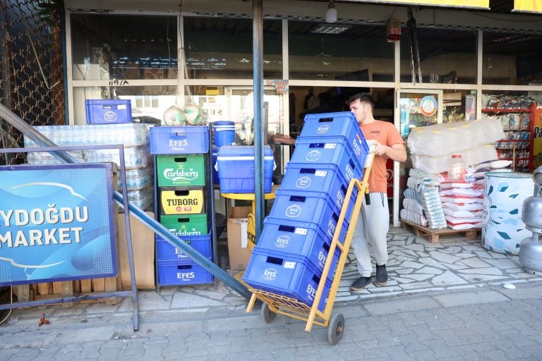 AKSU’DA KALDIRIMLAR İÇİN SIKI DENETİM: YAYA GÜVENLİĞİ ÖN PLANDA