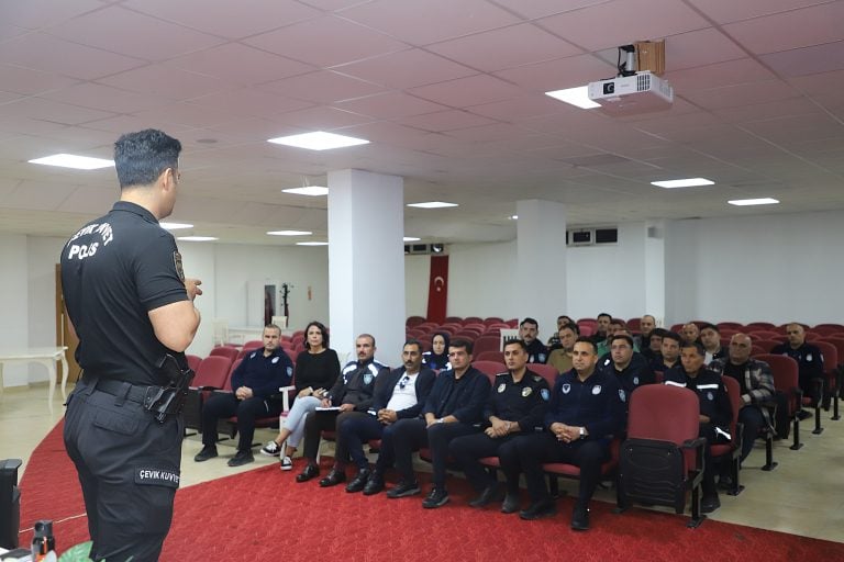 AKSU BELEDİYESİ ZABITA PERSONELİNE BİBER GAZI KULLANIMI EĞİTİMİ